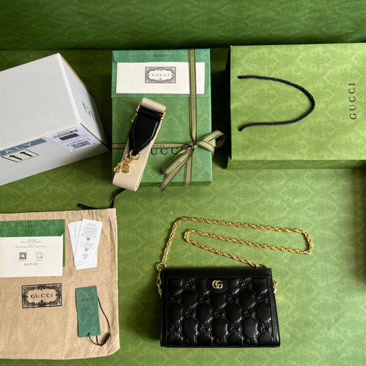 Gucci Leather Shoulder Bag Style 68