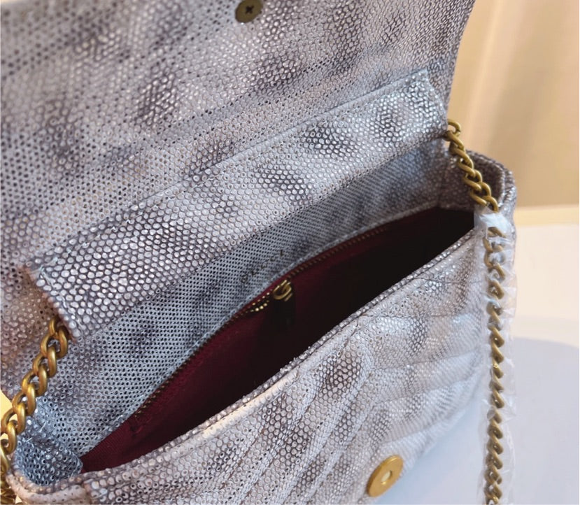 Gucci Crossbody Style 184