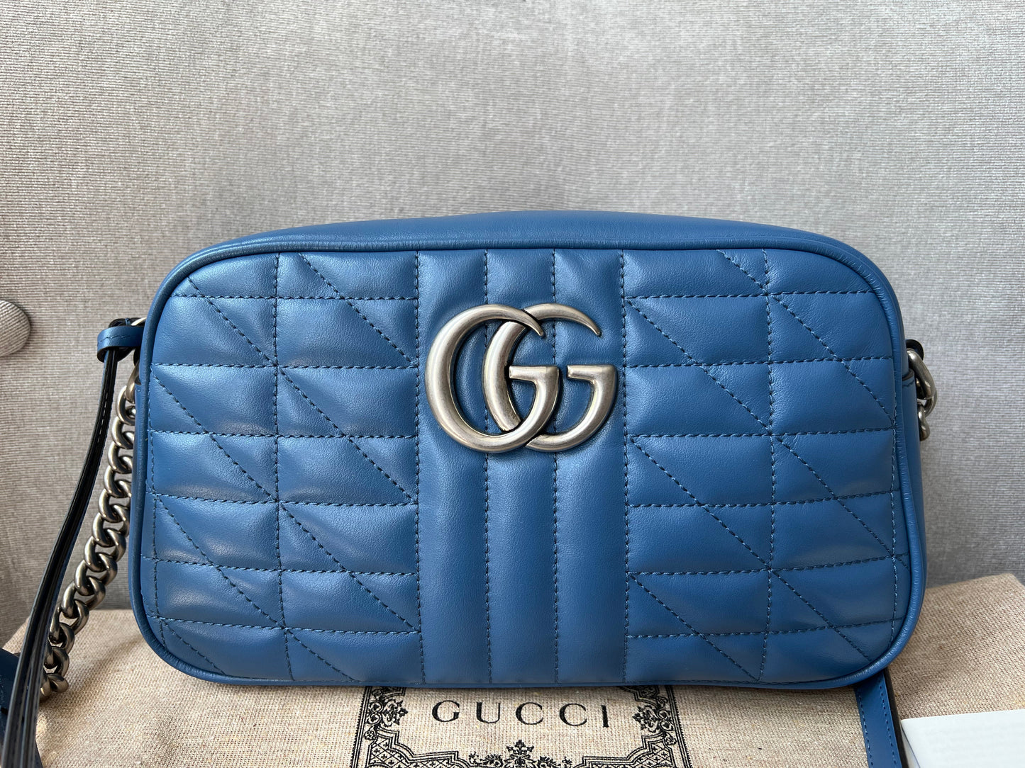 Gucci Chain Leather Shoulder Bag