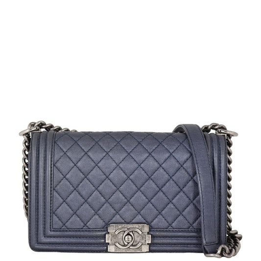 Chanel Boy Old Medium | 18 Series