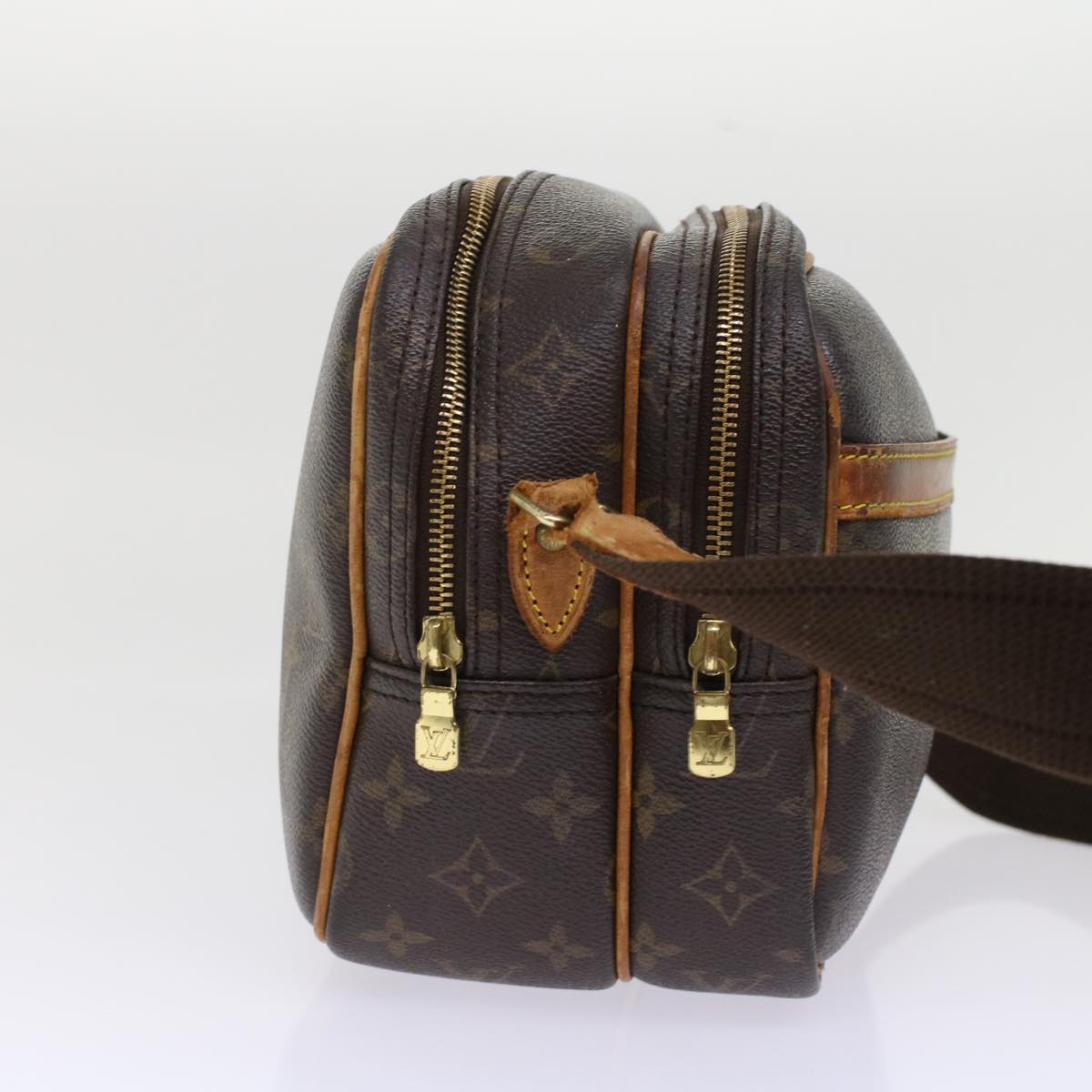 LOUIS VUITTON Monogram Reporter PM Shoulder Bag LV ki3178