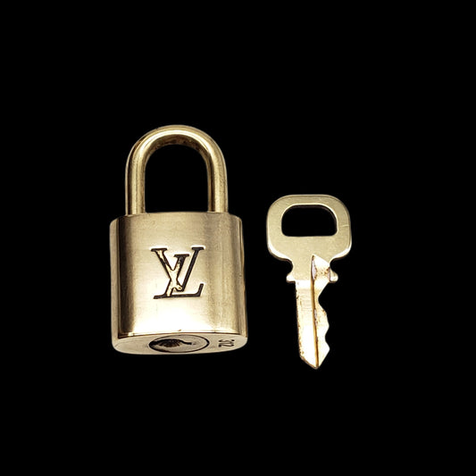 Louis Vuitton Gold Brash 1 Lock and 1 Key