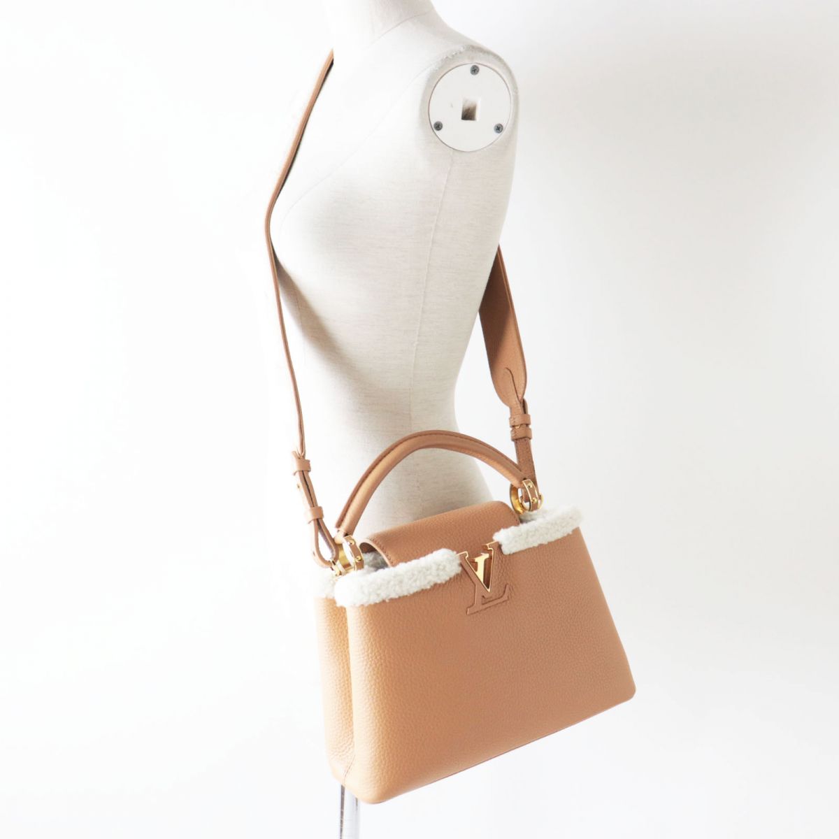 LOUIS VUITTON Shoulder Bag Taurillon Clemence Leather beige Capusine BB