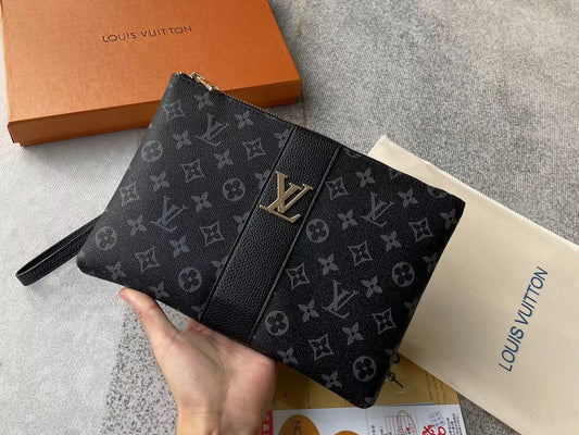 Louis vuitton handbag (wristlet bag)