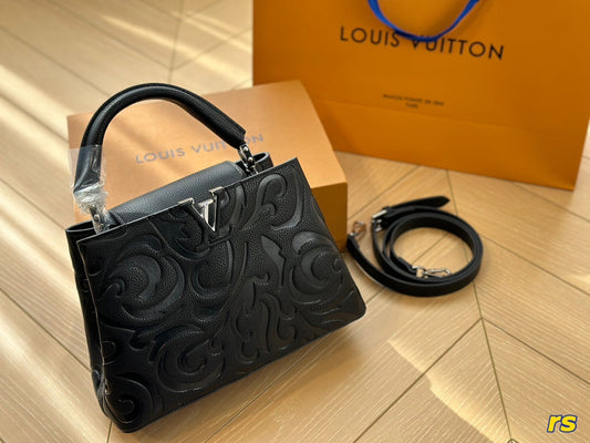 Louis Vuitton Capucines Handbag( 27cm and 20cm)