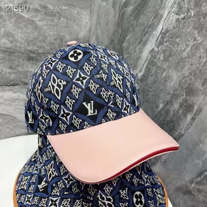 Louis vuitton caps or bucket hat