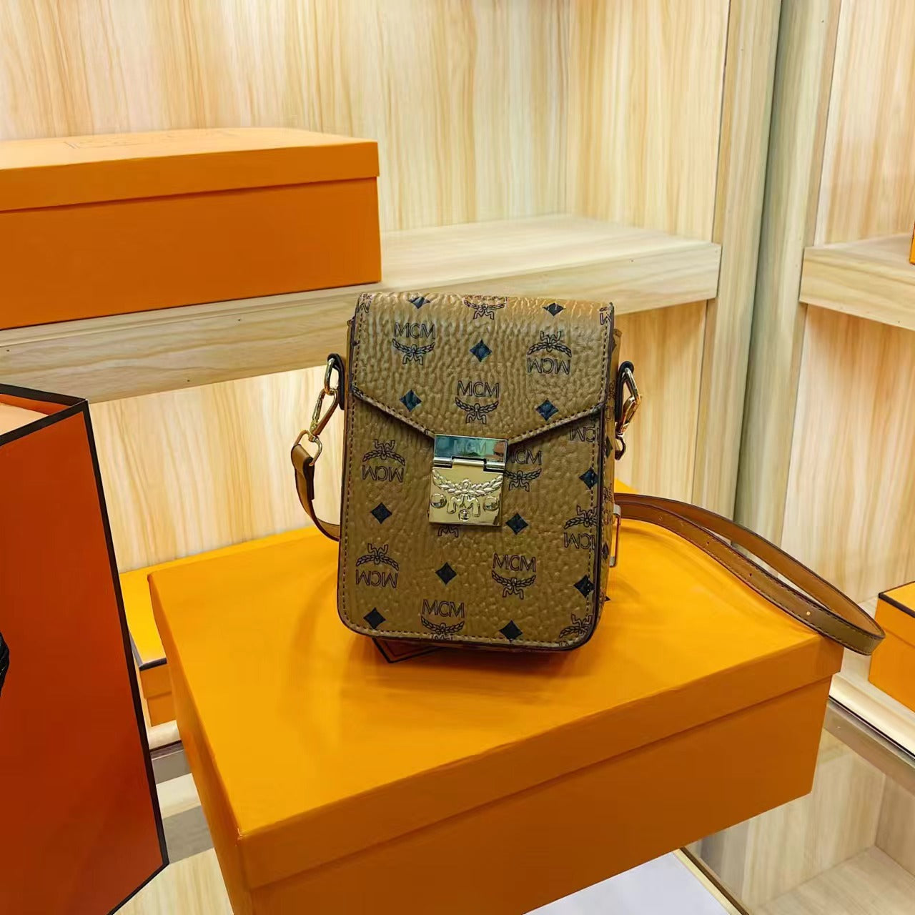 Louis Vuitton (Gucci,MCM) handbags