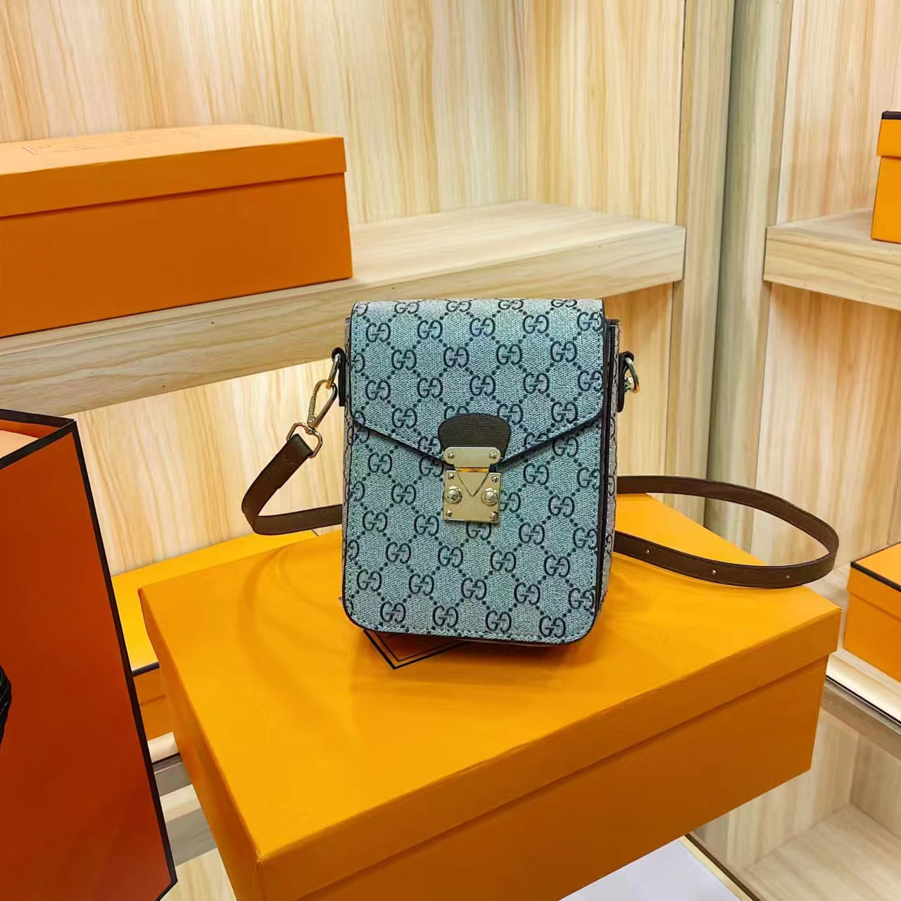 Louis Vuitton (Gucci,MCM) handbags