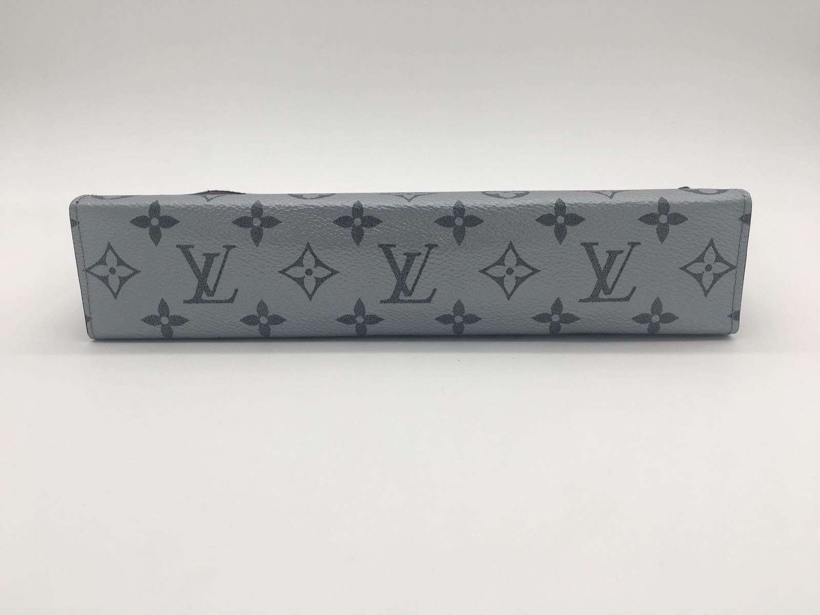 Louis Vuitton | Pochette Voyage MM Crossbody