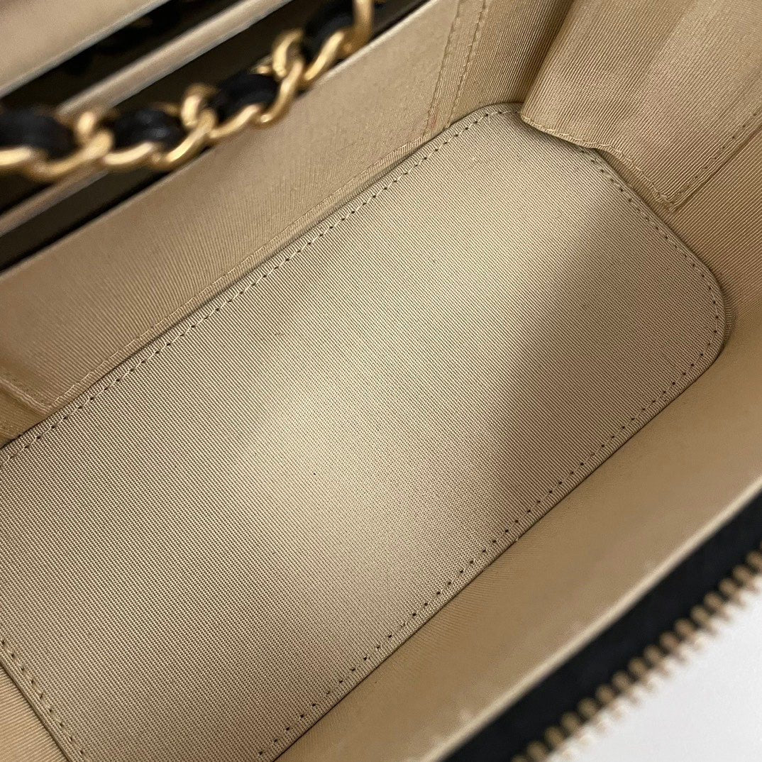 Chanel Box Bag with Adjustable Chain 31xxxxx Purchased in 2021