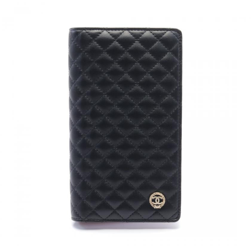 Chanel Matelassé Handbag Bag - Lynora Bags