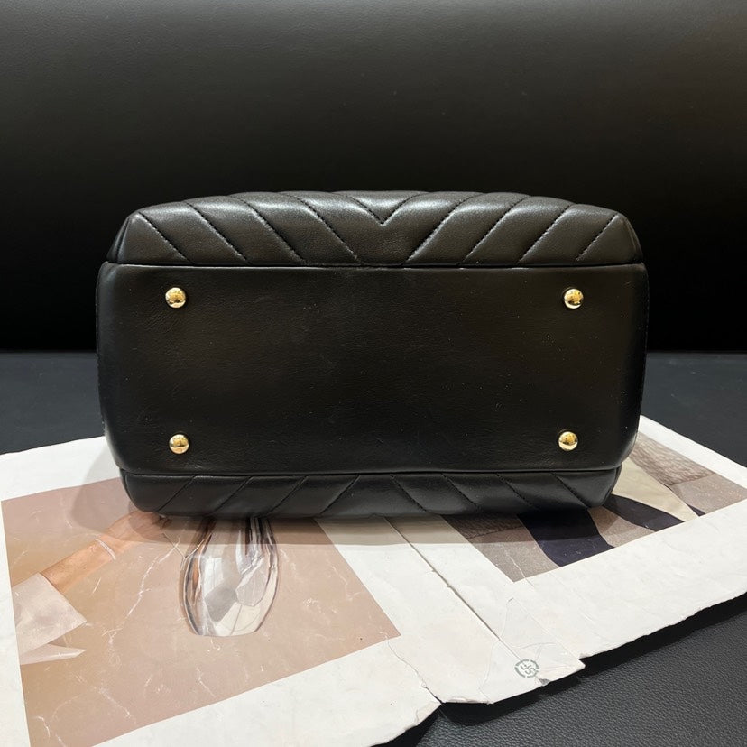 Chanel Crossbody Bag - Lynora Bags