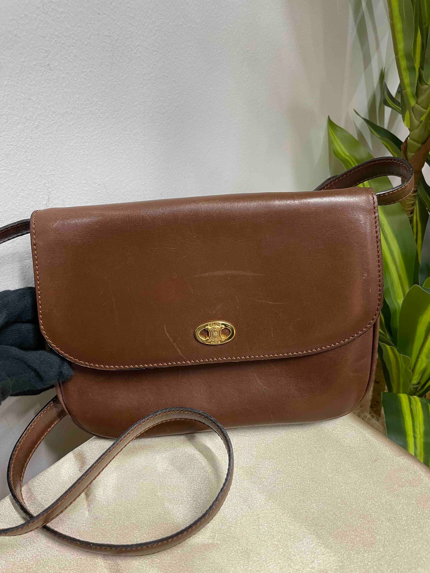Luxury CELINE Shoulder Bag Brown Leather
