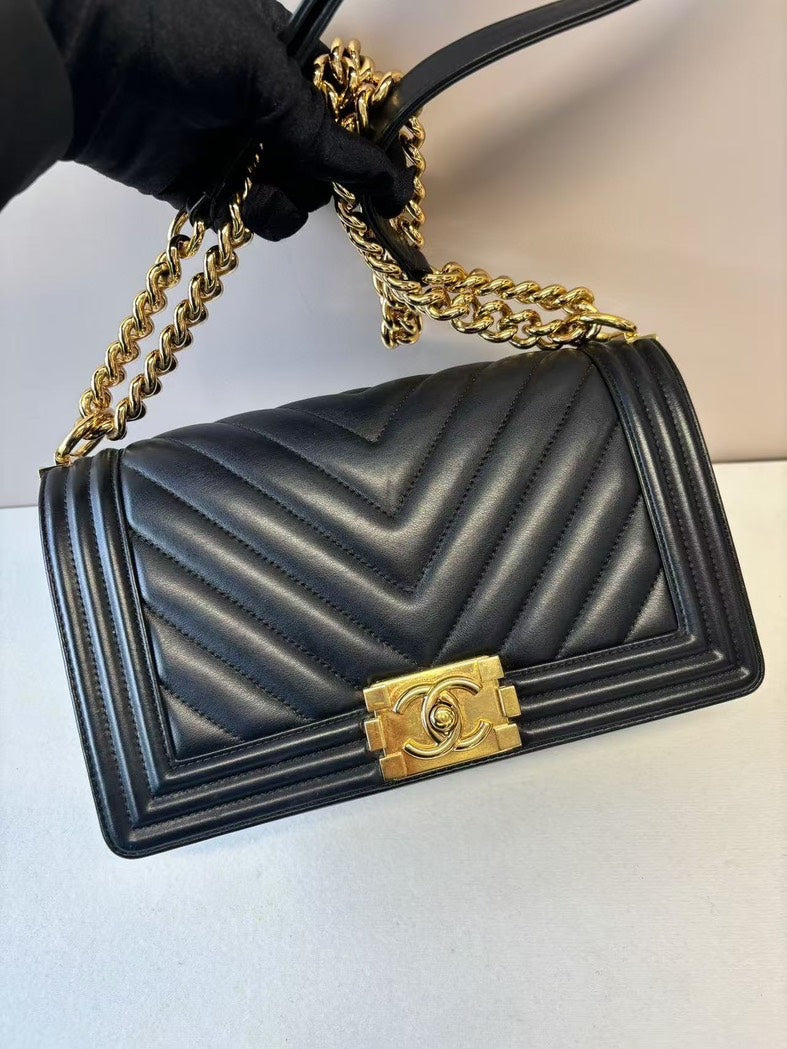Chanel Boy Bag Black Leather Shoulder Bag