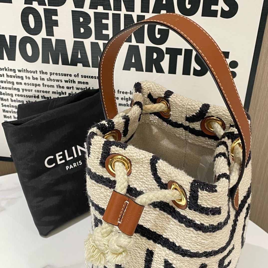 Luxury CELINE Shearing Bucket Bag #13224