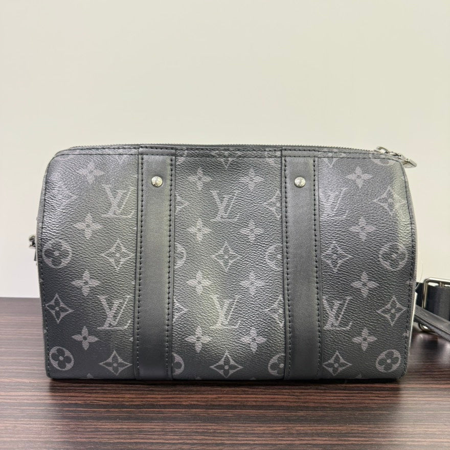 Louis Vuitton Monogram City Keepall Crossbody Bag in Gray - SA Rank? LB109516