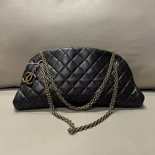 Chanel Shoulder Bag - Lynora Bags