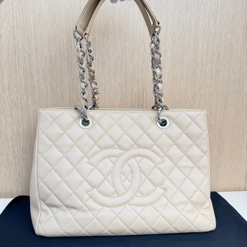 Chanel Tote Bag - Lynora Bags