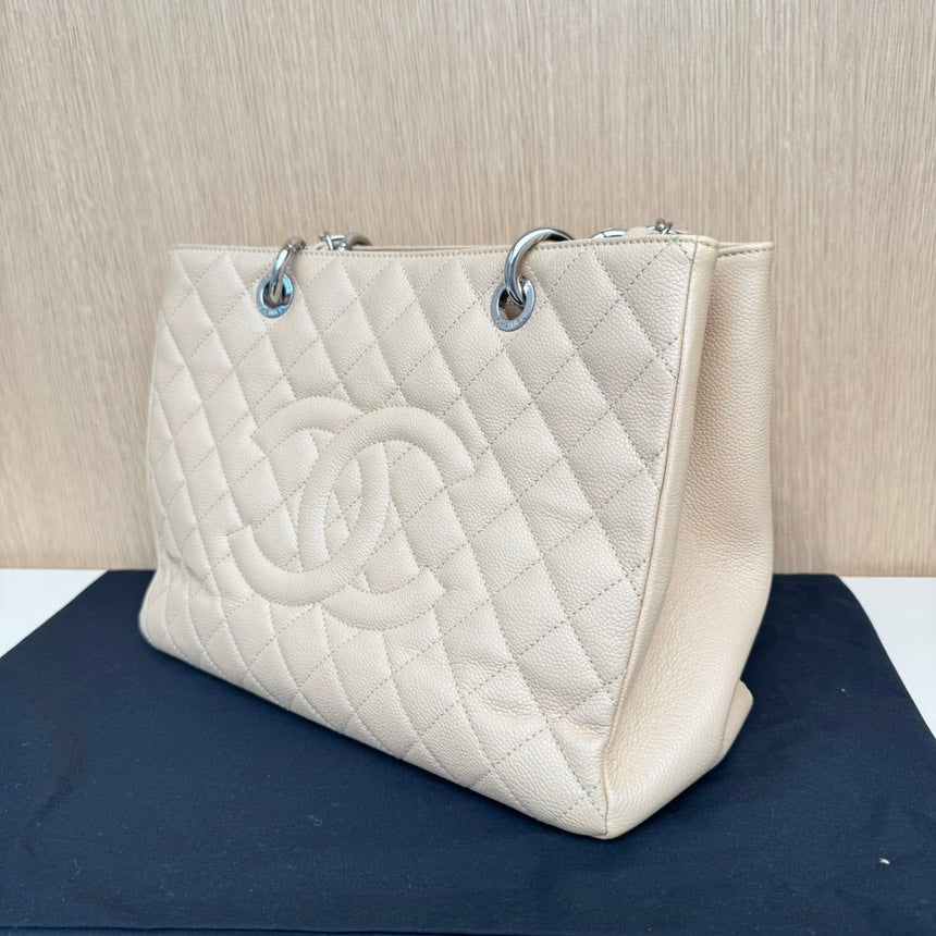 Chanel Tote Bag - Lynora Bags