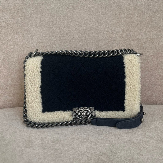 Chanel Crossbody Bag - Lynora Bags