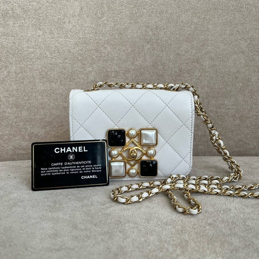 Chanel Crossbody Bag - Lynora Bags