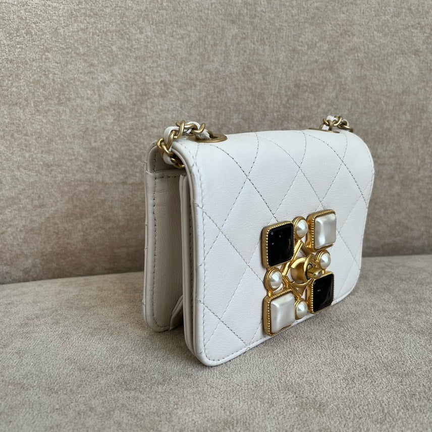 Chanel Crossbody Bag - Lynora Bags