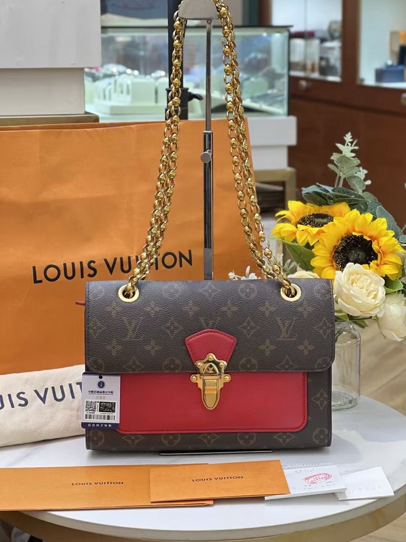 Louis Vuitton VICTOIRE Bag 26*18cm 10411