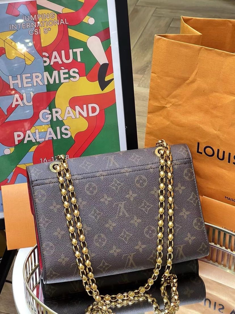 Louis Vuitton VICTOIRE Bag 26*18cm 10411