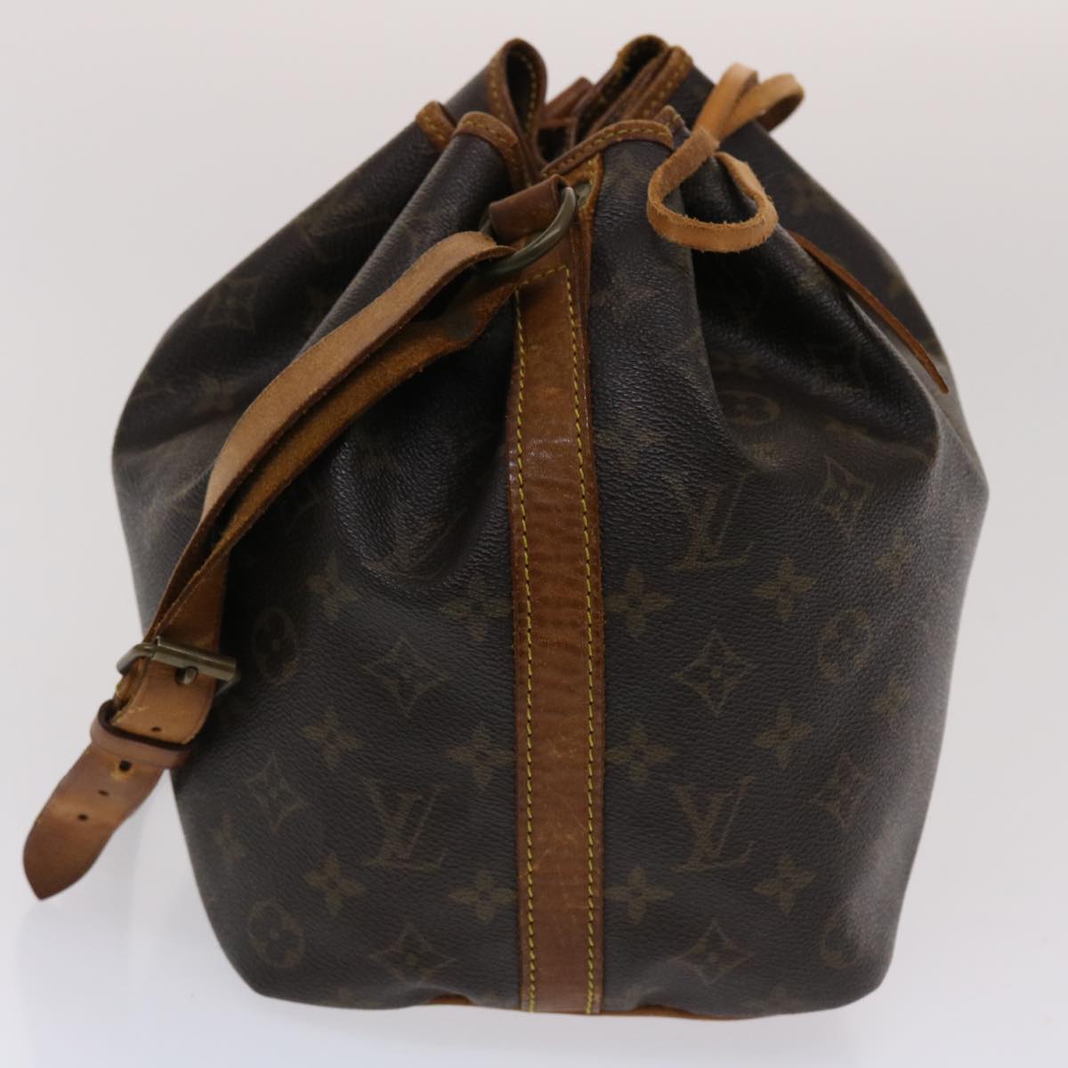 LOUIS VUITTON Monogram Petit Noe Shoulder Bag LV th3802